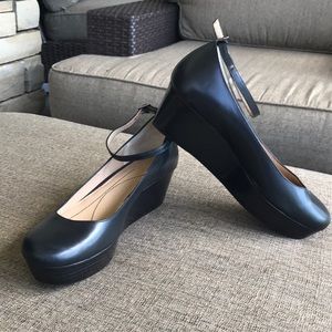Kate Spade New York Black Shoe